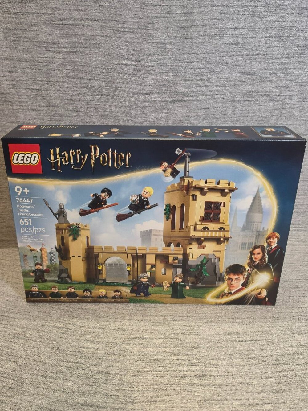 Lego Harry Potter Hogwarts Castle: Flying Lessons 76447